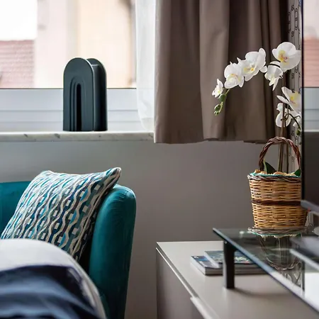 Apartment The Rent - Modern Bright In The Heart Of