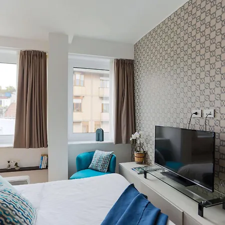 The Rent - Modern Bright In The Heart Of Apartment *