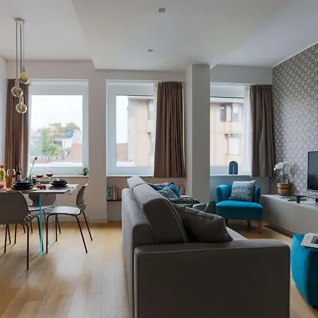The Rent - Modern Bright In The Heart Of Mailand